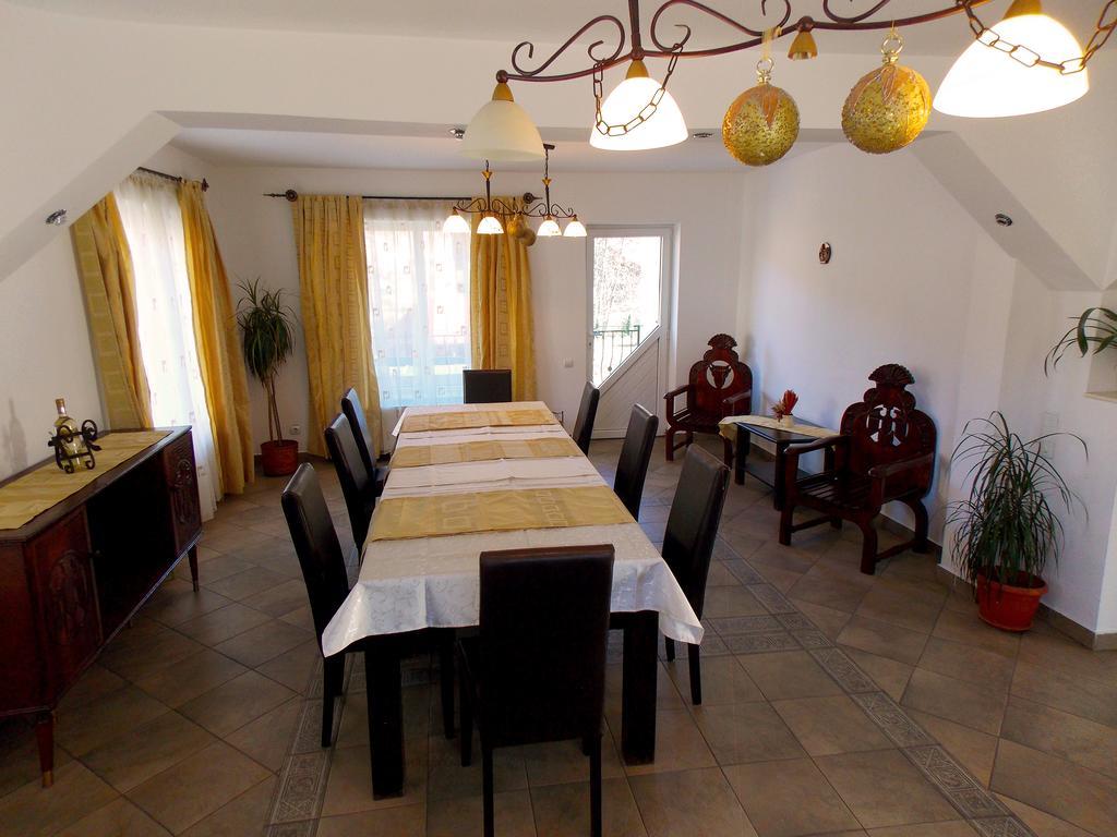 Casa Olteanu Pension Moieciu de Jos Luaran gambar